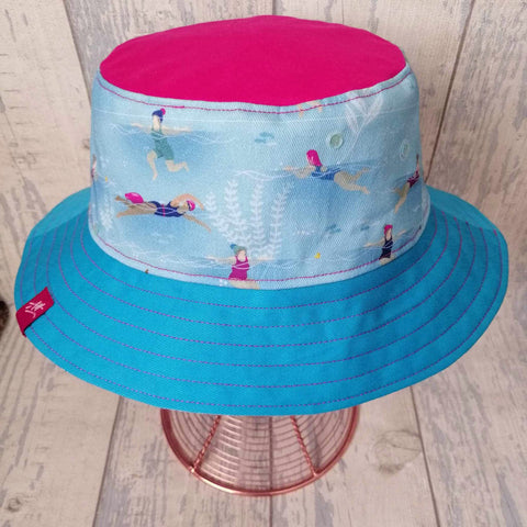 Pretty, reversible festival bucket hat with swimmers