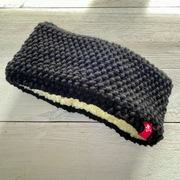 Hand-knitted headband – Narrow band – Black