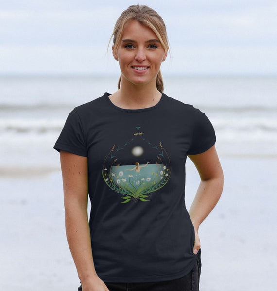 Elegant wild swimmer women's t-shirt